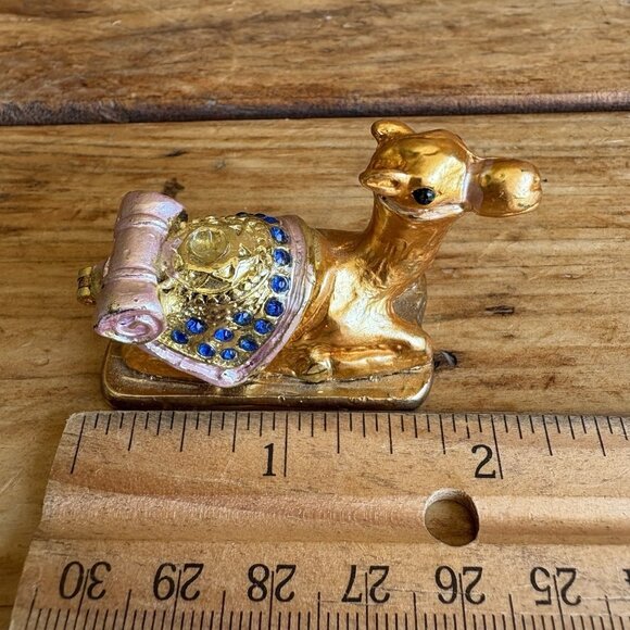 Small Camel Enameled Trinket Box Magnetic Closure 2” long 1” Tall - Picture 9 of 11